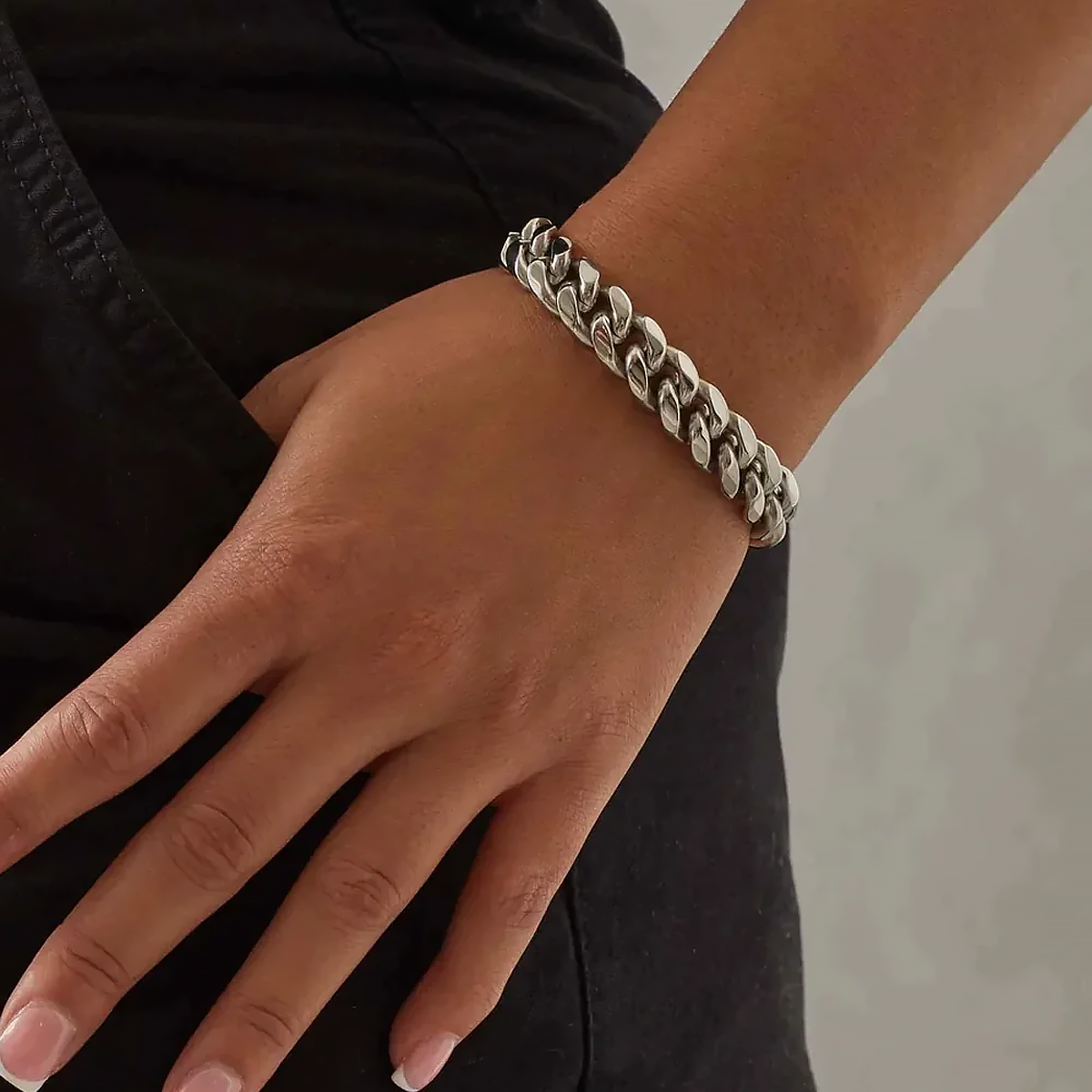 SYTHOS. | 12MM Silver Cuban Link Bracelet